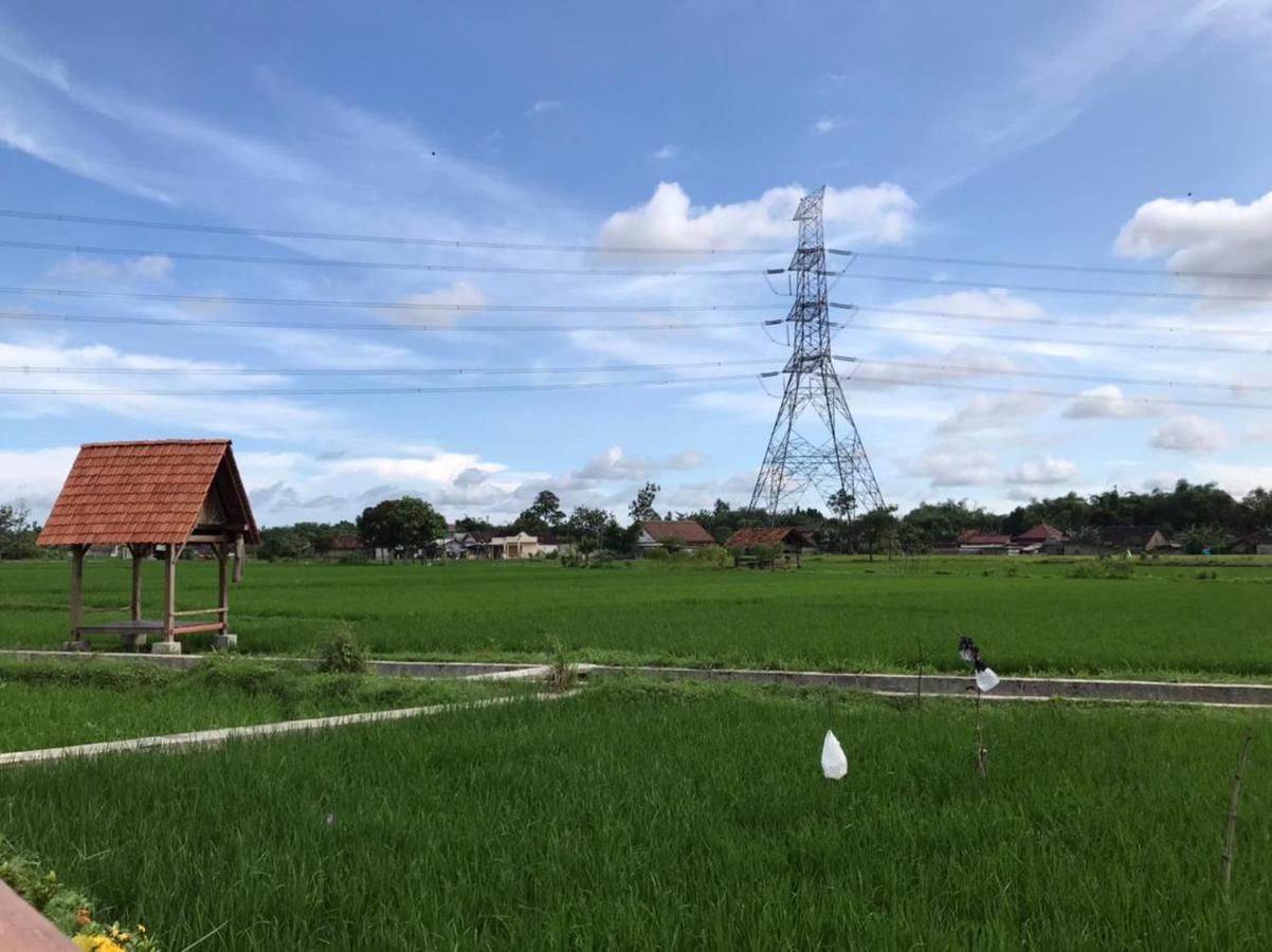 Legiyem Homestay Jogjakarta Buitenkant foto