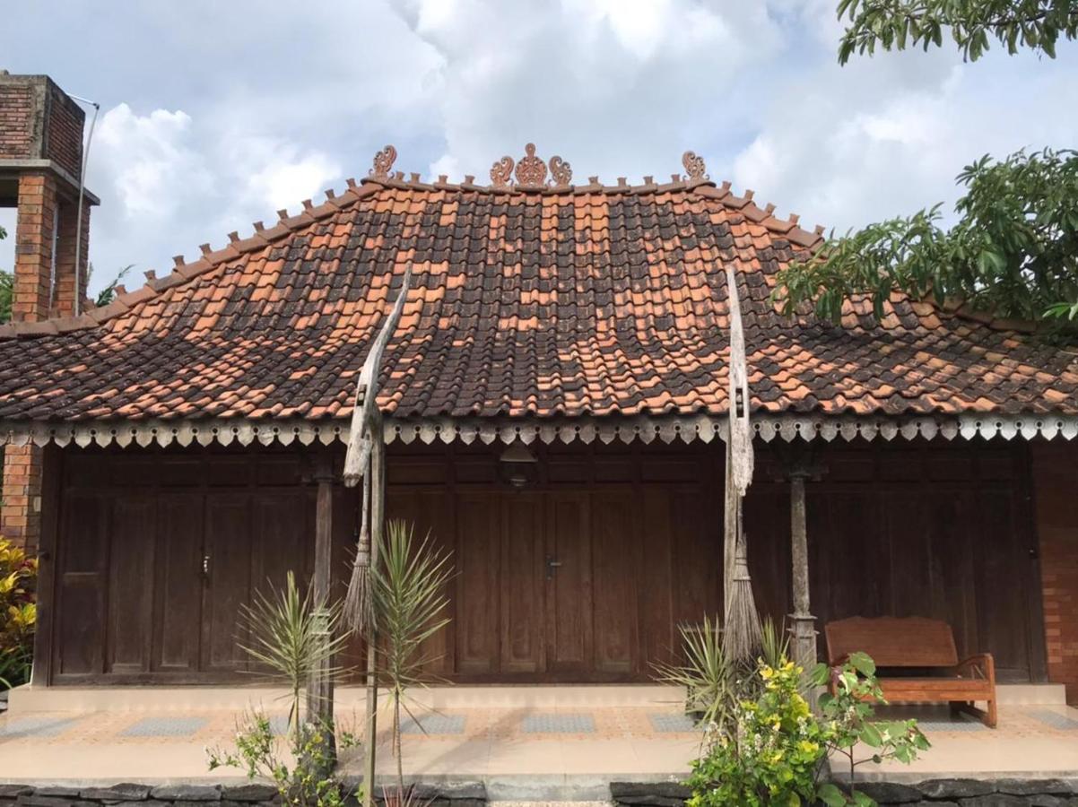 Legiyem Homestay Jogjakarta Buitenkant foto