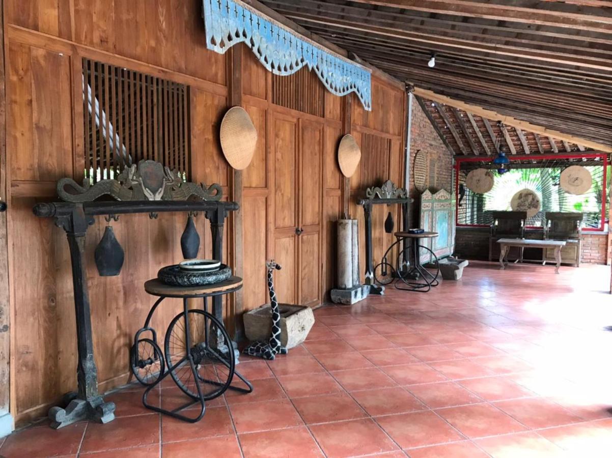 Legiyem Homestay Jogjakarta Buitenkant foto