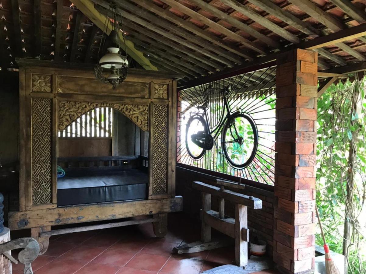 Legiyem Homestay Jogjakarta Buitenkant foto