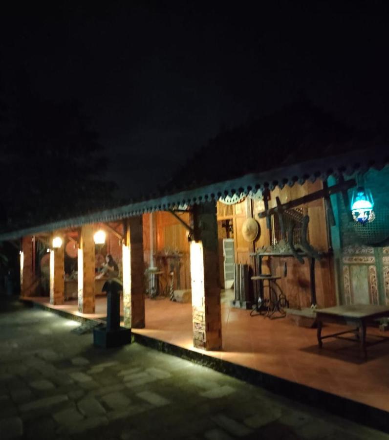 Legiyem Homestay Jogjakarta Buitenkant foto